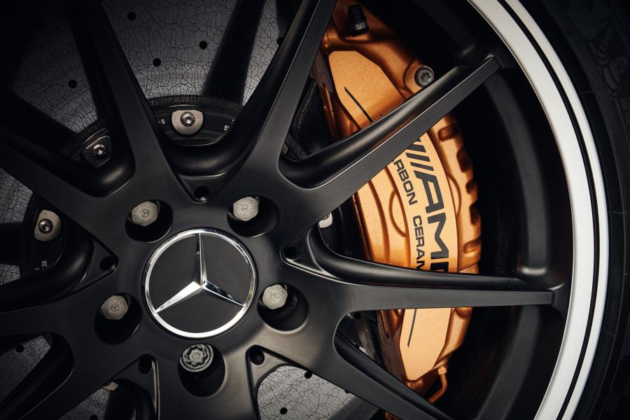 Колеса Mercedes-AMG C63 S Coupe (C205) 2018 года  (UK) (фото 39 из 40)